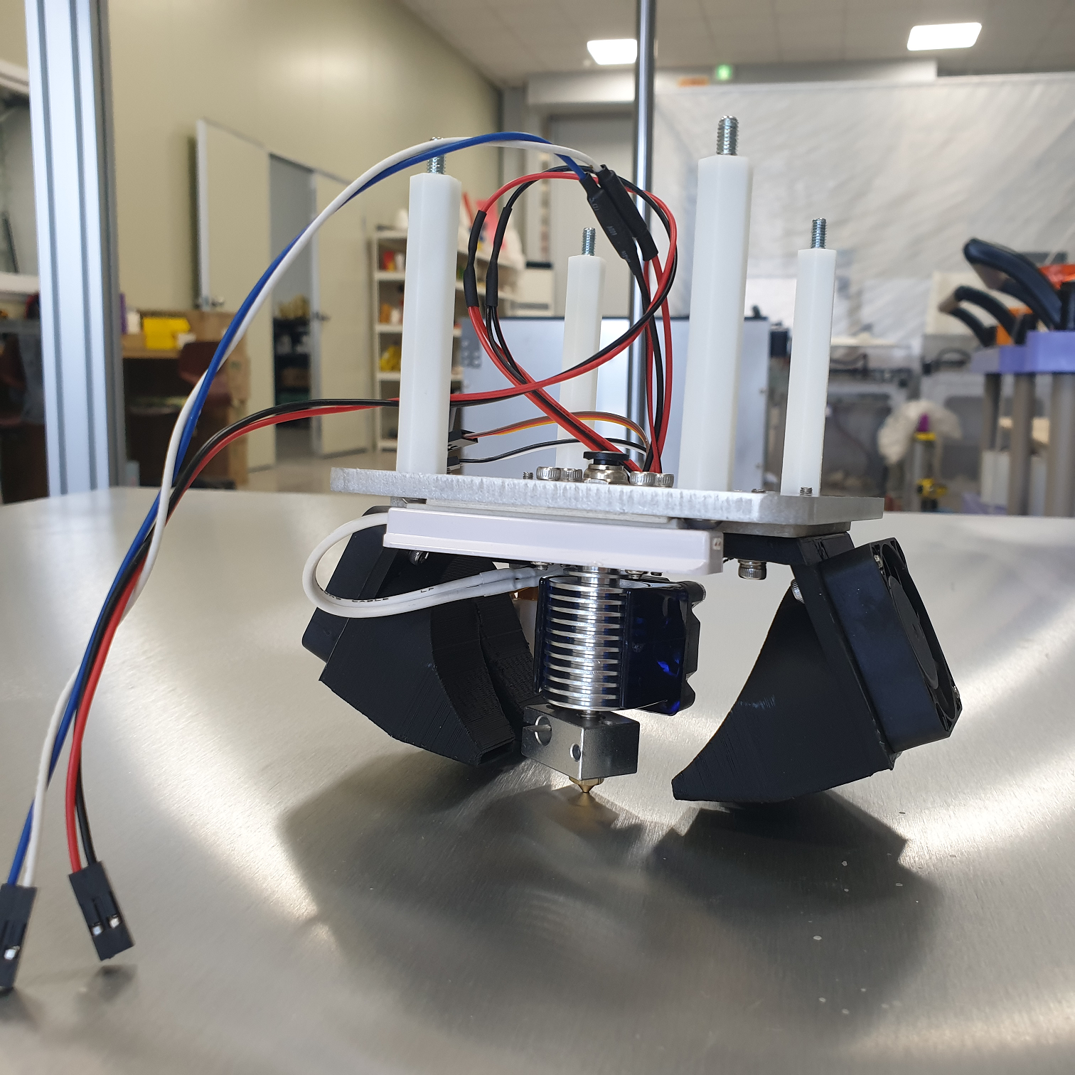 분리와 점검이 쉬운 Core-700 헤드 구조