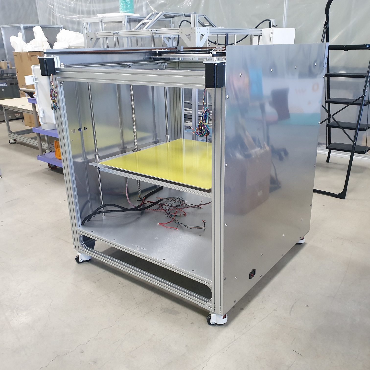 Core-700 제작 과정 중 주요 조립 상태